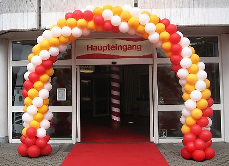 Jubil�um Ballonbogen als Eingangsdekoration