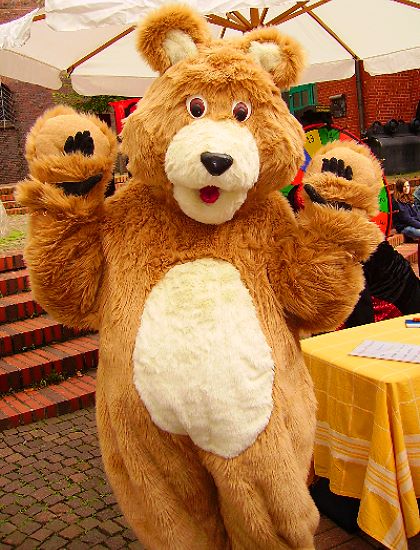 Maskottchen Walking Act Strassenfest  - Sommerfest.